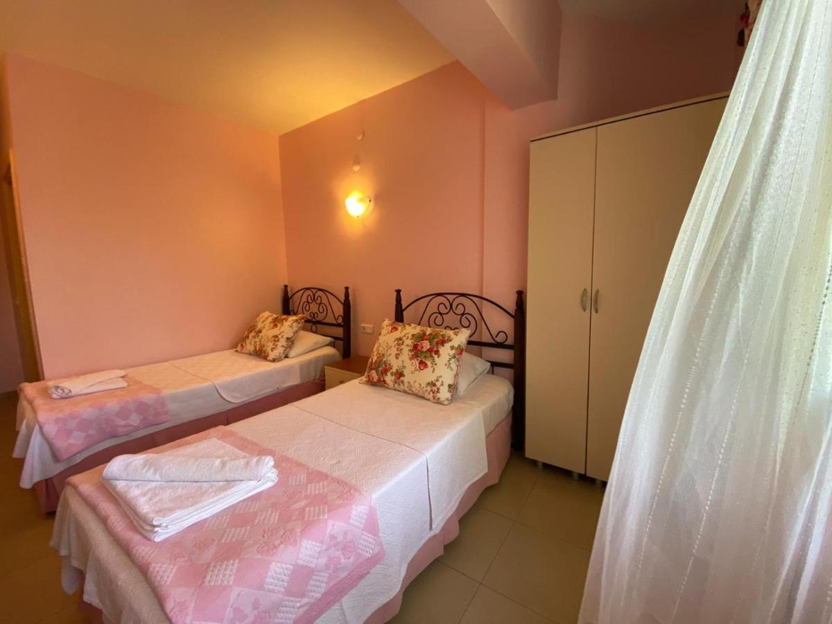 Maviev Otel เซสเม ภายนอก รูปภาพ