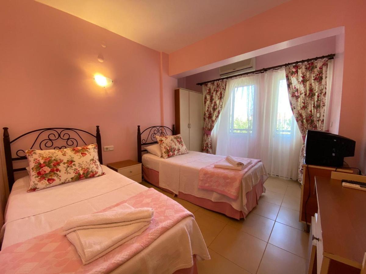 Maviev Otel เซสเม ภายนอก รูปภาพ